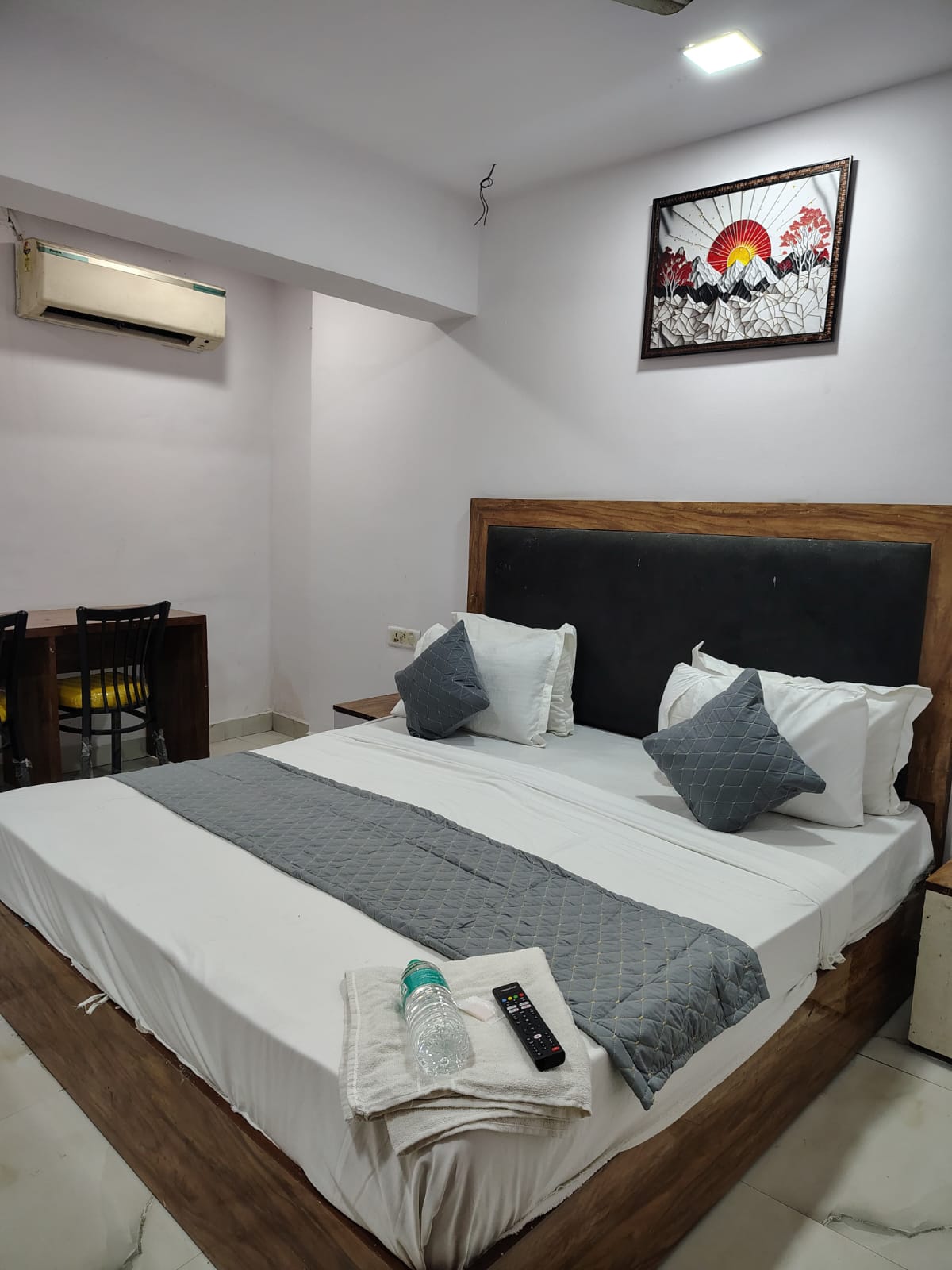 Hotel Samrat Residency Family Room room details